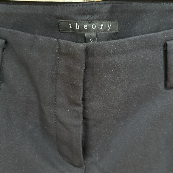 Black Theory Cropped Pants in Excellent Condition - Picture 2 of 10